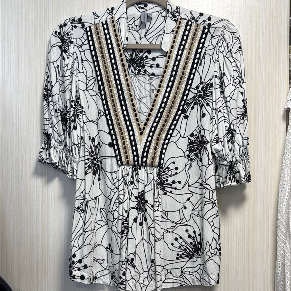 Floral V-Neck Puff Sleeve Top with Embroidered Trim